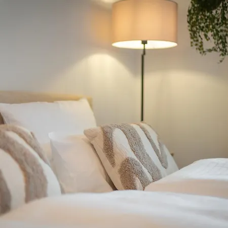 Sowi - Stilvolles Mit Parkplatz - Naehe Klinikum Und Uni *