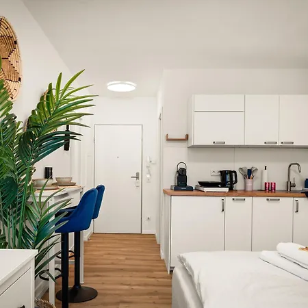 Sowi - Stilvolles Mit Parkplatz - Naehe Klinikum Und Uni Apartment Kassel