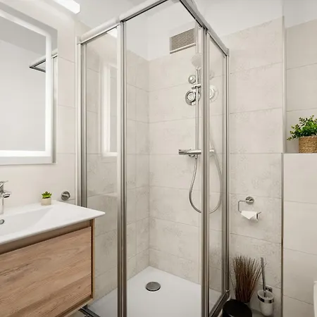 Apartman Sowi - Stilvolles Mit Parkplatz - Naehe Klinikum Und Uni